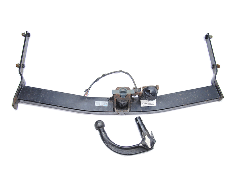Фаркоп VOLKSWAGEN TOURAN 03-10 (ФОЛЬКСВАГЕН ТАУРАН) (1T0803881B)